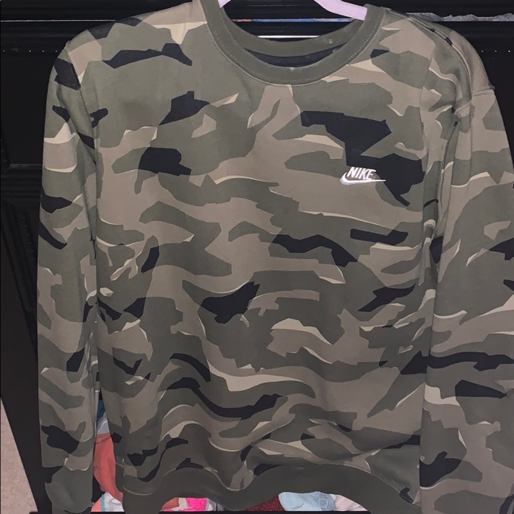 Nike Camo crew neck.